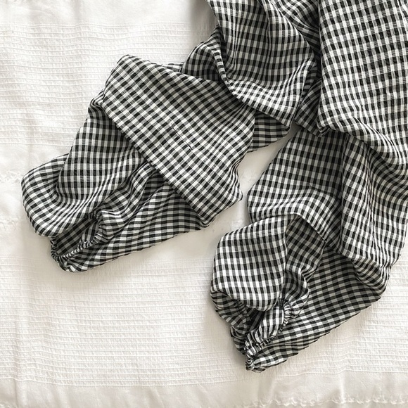 HIGHLINE COLLECTIVE BLACK WHITE 3/4 PUFFY SLEEVE WRAP MINI DRESS - Picture 9 of 10